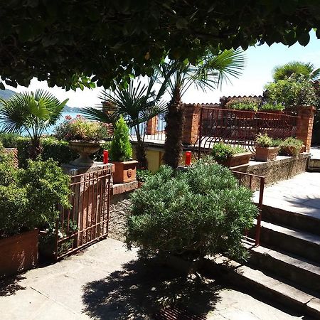 Garden Apartment Lesa Ngoại thất bức ảnh